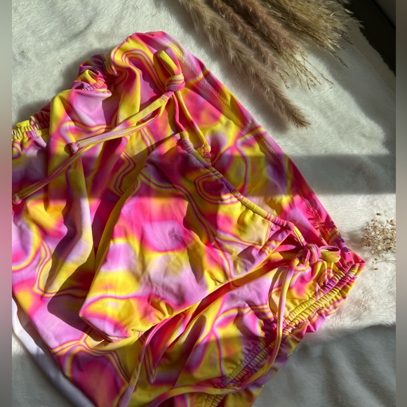 Bikini with skirt - Picture 2 of 4